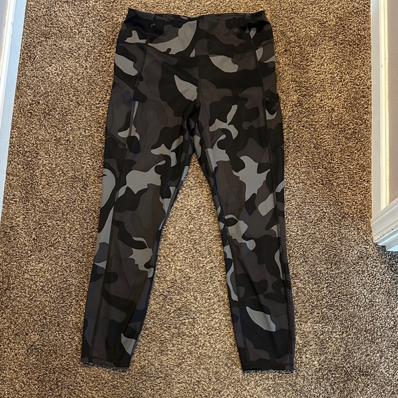 Athleta Black and Gray Camo Leggings - Picture 1 of 6